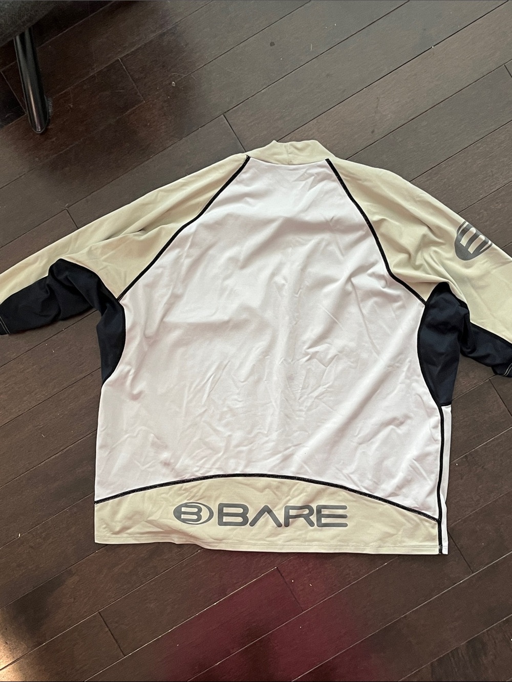 BARE Men’s Rash guard Tan Black 3/4 Sleeve UPF+ Shirt Measures XL-no tags